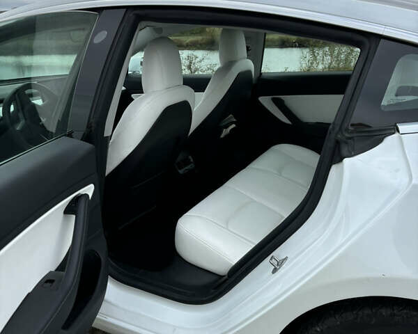 Тесла Модель 3, объемом двигателя 0 л и пробегом 125 тыс. км за 21000 $, фото 3 на Automoto.ua