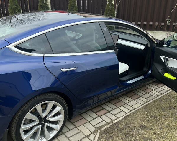 Тесла Модель 3, объемом двигателя 0 л и пробегом 81 тыс. км за 17400 $, фото 3 на Automoto.ua