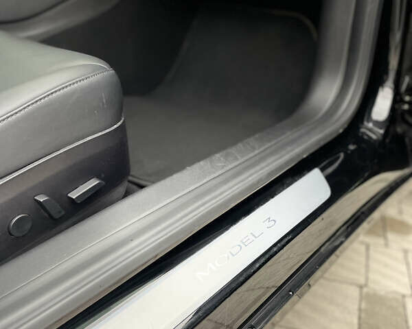 Тесла Модель 3, объемом двигателя 0 л и пробегом 78 тыс. км за 18900 $, фото 48 на Automoto.ua