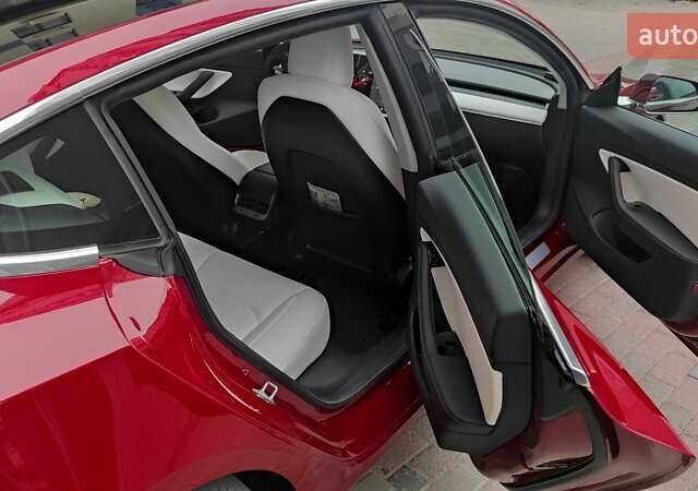 Тесла Модель 3, объемом двигателя 0 л и пробегом 31 тыс. км за 19400 $, фото 16 на Automoto.ua