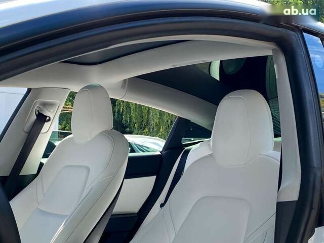 Тесла Модель 3, объемом двигателя 0 л и пробегом 130 тыс. км за 19999 $, фото 13 на Automoto.ua