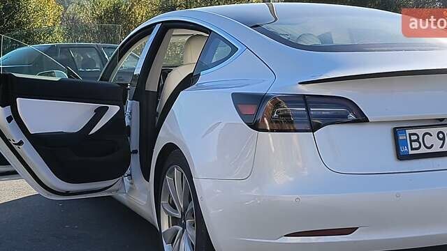 Тесла Модель 3, объемом двигателя 0 л и пробегом 142 тыс. км за 17900 $, фото 9 на Automoto.ua
