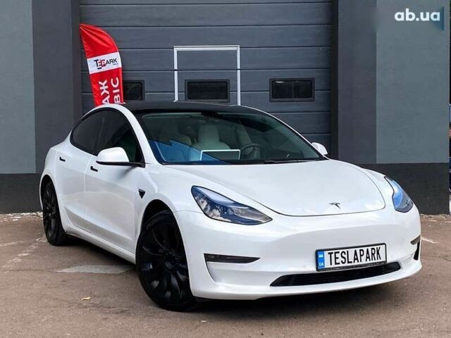 Тесла Модель 3, объемом двигателя 0 л и пробегом 130 тыс. км за 19999 $, фото 1 на Automoto.ua