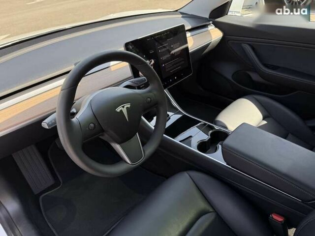 Тесла Модель 3, объемом двигателя 0 л и пробегом 31 тыс. км за 19900 $, фото 16 на Automoto.ua