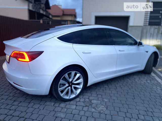 Тесла Модель 3, объемом двигателя 0 л и пробегом 122 тыс. км за 17000 $, фото 5 на Automoto.ua