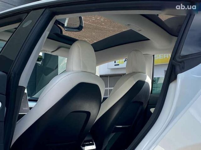 Тесла Модель 3, объемом двигателя 0 л и пробегом 130 тыс. км за 19999 $, фото 15 на Automoto.ua