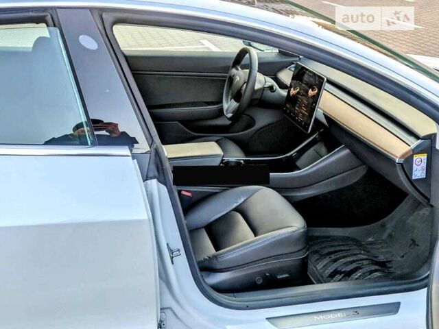 Тесла Модель 3, объемом двигателя 0 л и пробегом 55 тыс. км за 26500 $, фото 12 на Automoto.ua
