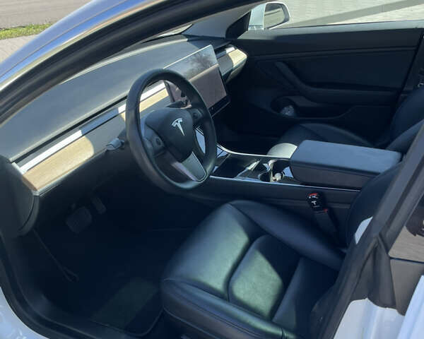 Тесла Модель 3, об'ємом двигуна 0 л та пробігом 40 тис. км за 22000 $, фото 9 на Automoto.ua