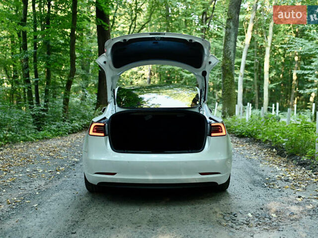Тесла Модель 3, объемом двигателя 0 л и пробегом 159 тыс. км за 24000 $, фото 14 на Automoto.ua