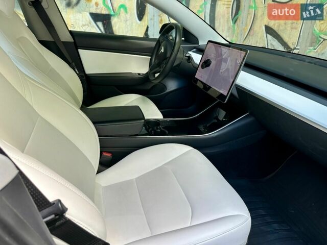 Тесла Модель 3, об'ємом двигуна 0 л та пробігом 180 тис. км за 17100 $, фото 5 на Automoto.ua