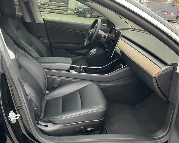 Тесла Модель 3, объемом двигателя 0 л и пробегом 78 тыс. км за 18900 $, фото 47 на Automoto.ua