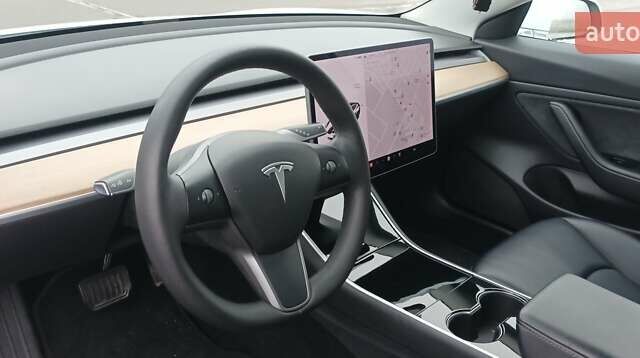 Тесла Модель 3, объемом двигателя 0 л и пробегом 65 тыс. км за 26000 $, фото 20 на Automoto.ua