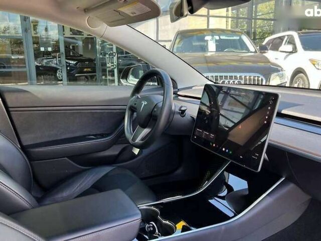 Тесла Модель 3, объемом двигателя 0 л и пробегом 101 тыс. км за 18800 $, фото 16 на Automoto.ua