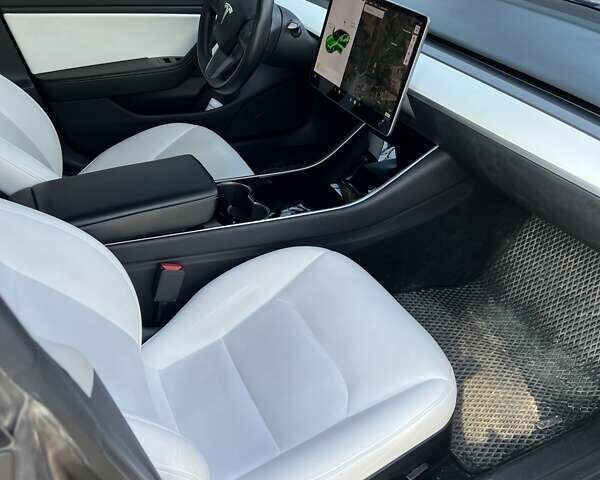 Тесла Модель 3, объемом двигателя 0 л и пробегом 120 тыс. км за 19000 $, фото 1 на Automoto.ua
