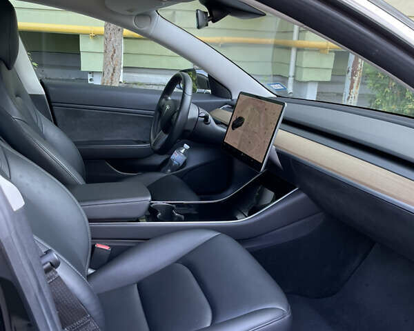 Тесла Модель 3, объемом двигателя 0 л и пробегом 79 тыс. км за 18900 $, фото 17 на Automoto.ua