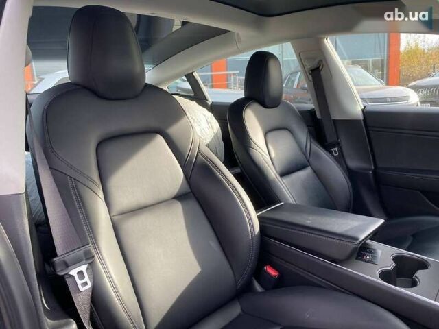 Тесла Модель 3, объемом двигателя 0 л и пробегом 82 тыс. км за 18600 $, фото 15 на Automoto.ua