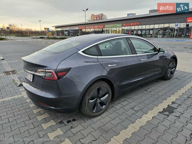 Тесла Модель 3, объемом двигателя 0 л и пробегом 121 тыс. км за 17102 $, фото 1 на Automoto.ua