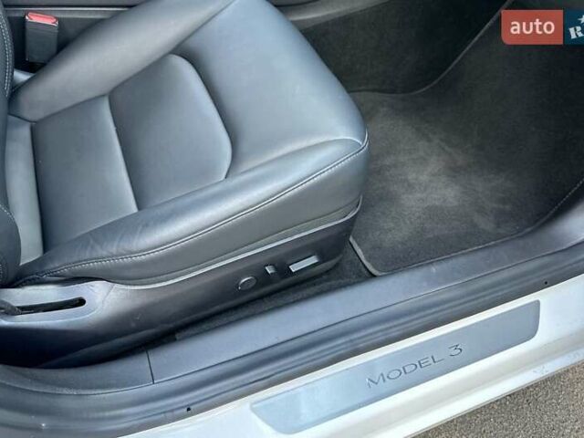 Тесла Модель 3, объемом двигателя 0 л и пробегом 47 тыс. км за 21500 $, фото 29 на Automoto.ua
