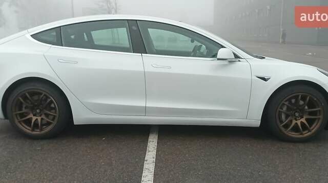 Тесла Модель 3, объемом двигателя 0 л и пробегом 65 тыс. км за 26000 $, фото 7 на Automoto.ua