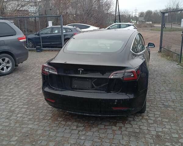Тесла Модель 3, объемом двигателя 0 л и пробегом 128 тыс. км за 10000 $, фото 1 на Automoto.ua