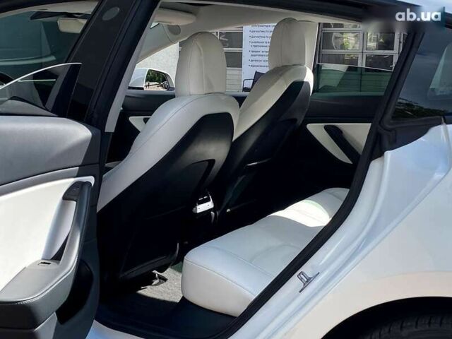 Тесла Модель 3, объемом двигателя 0 л и пробегом 130 тыс. км за 19999 $, фото 14 на Automoto.ua