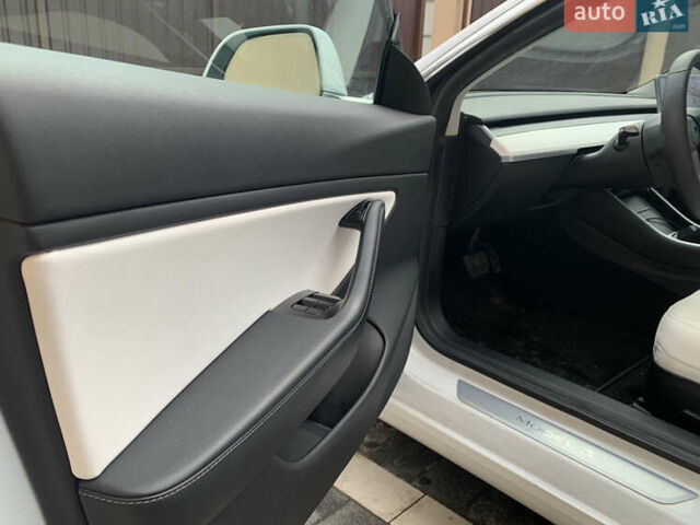 Тесла Модель 3, объемом двигателя 0 л и пробегом 81 тыс. км за 17400 $, фото 11 на Automoto.ua