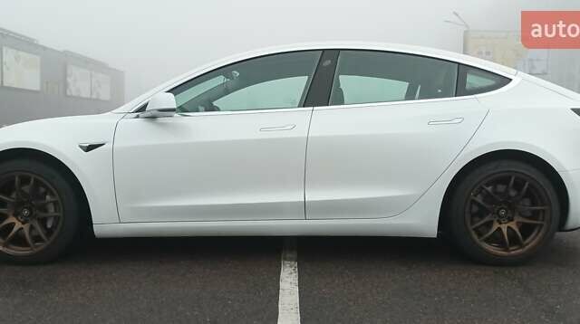 Тесла Модель 3, объемом двигателя 0 л и пробегом 65 тыс. км за 26000 $, фото 13 на Automoto.ua