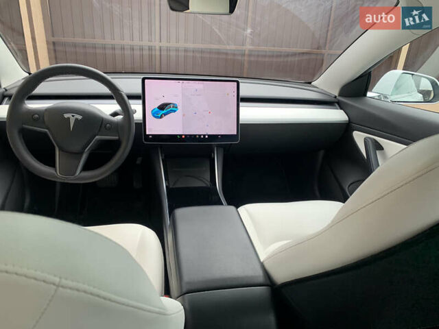 Тесла Модель 3, объемом двигателя 0 л и пробегом 81 тыс. км за 17400 $, фото 12 на Automoto.ua