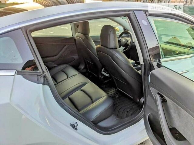 Тесла Модель 3, объемом двигателя 0 л и пробегом 55 тыс. км за 26500 $, фото 14 на Automoto.ua