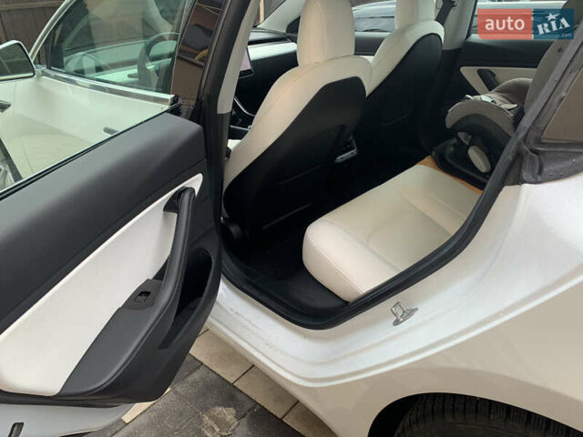 Тесла Модель 3, объемом двигателя 0 л и пробегом 81 тыс. км за 17400 $, фото 13 на Automoto.ua