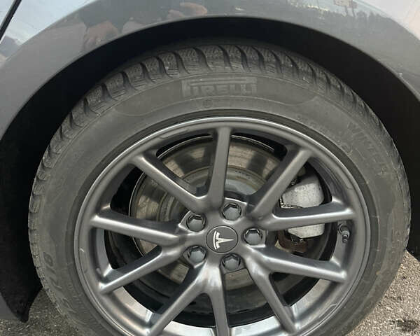 Тесла Модель 3, объемом двигателя 0 л и пробегом 72 тыс. км за 31950 $, фото 7 на Automoto.ua