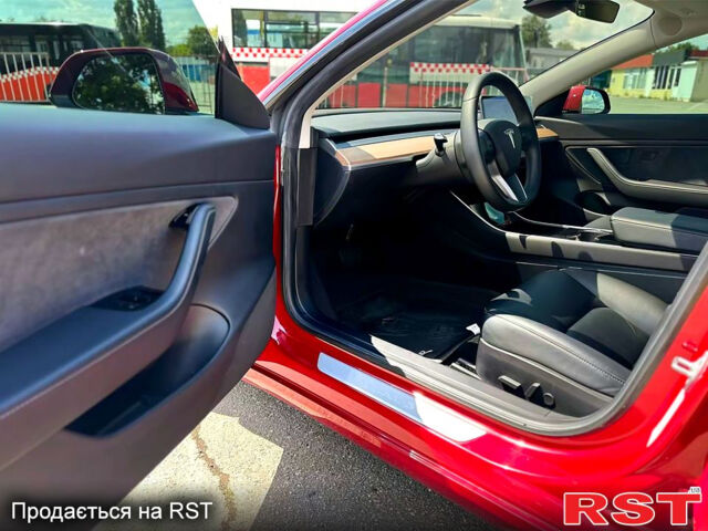 Тесла Модель 3, объемом двигателя 0.27 л и пробегом 42 тыс. км за 19990 $, фото 9 на Automoto.ua
