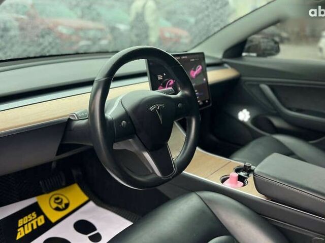 Тесла Модель 3, объемом двигателя 0 л и пробегом 95 тыс. км за 16800 $, фото 8 на Automoto.ua