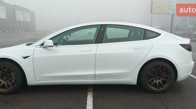 Тесла Модель 3, объемом двигателя 0 л и пробегом 65 тыс. км за 26000 $, фото 14 на Automoto.ua