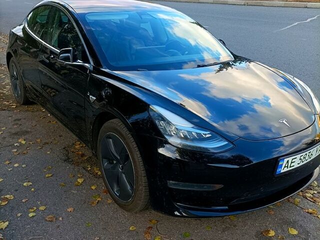 Тесла Модель 3 2019 в Никополе на Automoto.ua Тесла Модель 3, объемом двигателя 0.23 л и пробегом 260 тыс. км за 13800 $, фото 1 на Automoto.ua