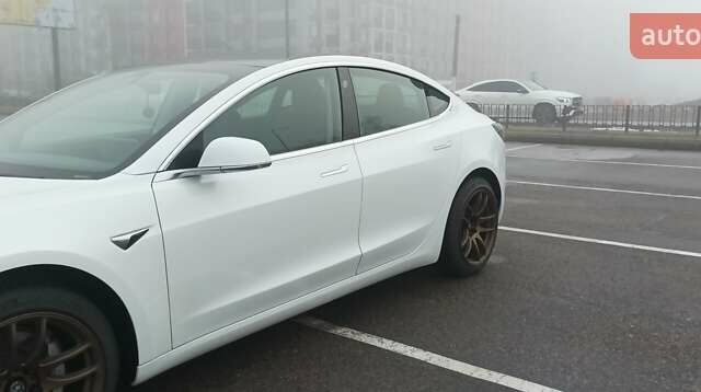 Тесла Модель 3, объемом двигателя 0 л и пробегом 65 тыс. км за 26000 $, фото 12 на Automoto.ua