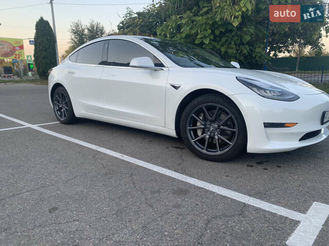 Тесла Модель 3, об'ємом двигуна 0 л та пробігом 65 тис. км за 20500 $, фото 3 на Automoto.ua