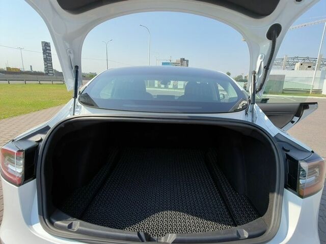 Тесла Модель 3, объемом двигателя 0 л и пробегом 115 тыс. км за 15900 $, фото 16 на Automoto.ua