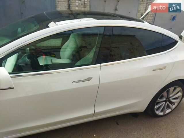 Тесла Модель 3, объемом двигателя 0 л и пробегом 64 тыс. км за 22999 $, фото 4 на Automoto.ua