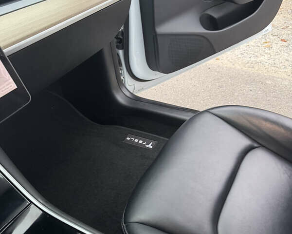 Тесла Модель 3, об'ємом двигуна 0 л та пробігом 169 тис. км за 14600 $, фото 25 на Automoto.ua