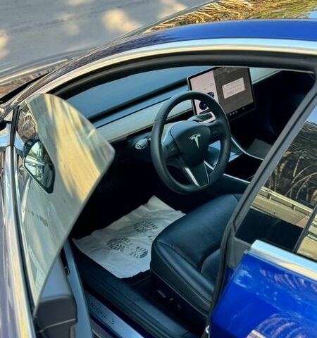 Тесла Модель 3, объемом двигателя 0 л и пробегом 90 тыс. км за 16000 $, фото 13 на Automoto.ua