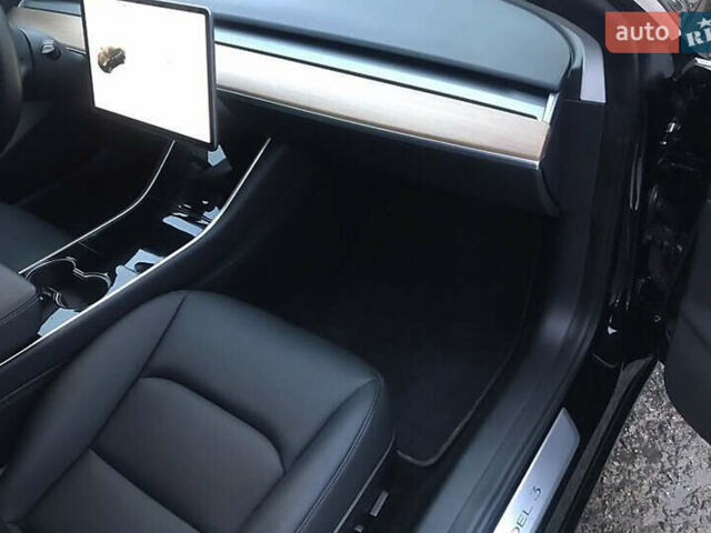 Тесла Модель 3, объемом двигателя 0 л и пробегом 45 тыс. км за 17300 $, фото 6 на Automoto.ua