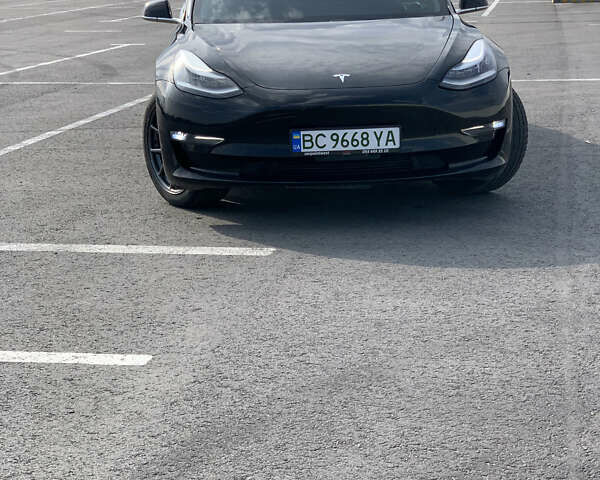 Тесла Модель 3, объемом двигателя 0 л и пробегом 57 тыс. км за 20500 $, фото 2 на Automoto.ua