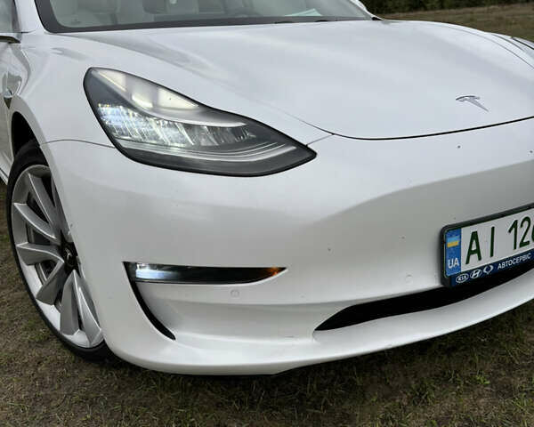 Тесла Модель 3, объемом двигателя 0 л и пробегом 125 тыс. км за 21000 $, фото 1 на Automoto.ua