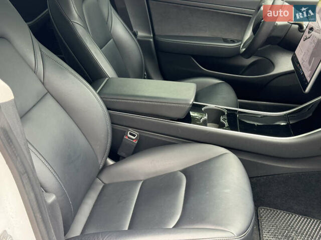 Тесла Модель 3, объемом двигателя 0 л и пробегом 85 тыс. км за 15000 $, фото 14 на Automoto.ua