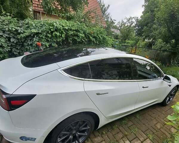 Тесла Модель 3, об'ємом двигуна 0 л та пробігом 65 тис. км за 17800 $, фото 5 на Automoto.ua