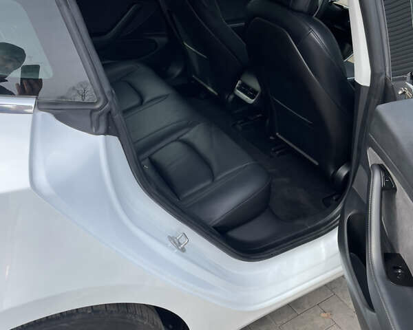 Тесла Модель 3, объемом двигателя 0 л и пробегом 49 тыс. км за 18500 $, фото 14 на Automoto.ua