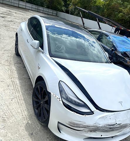 Тесла Модель 3 2020 в Запорожье на Automoto.ua Тесла Модель 3, объемом двигателя 0.32 л и пробегом 86 тыс. км за 23000 $, фото 6 на Automoto.ua