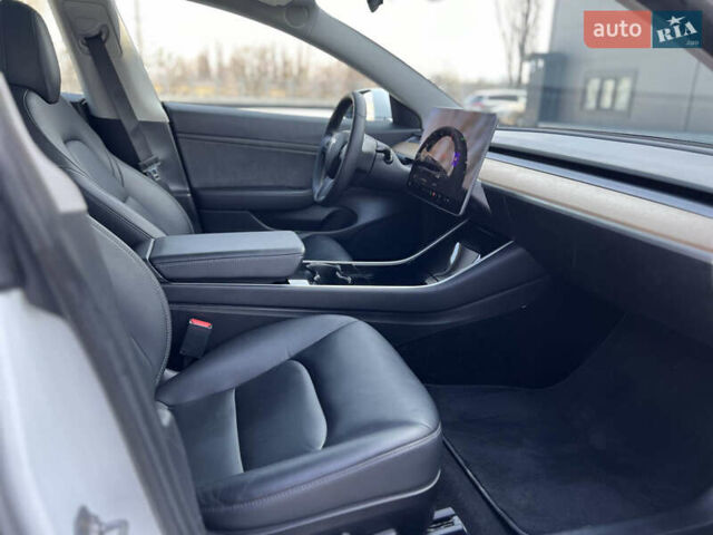 Тесла Модель 3, об'ємом двигуна 0 л та пробігом 58 тис. км за 19000 $, фото 25 на Automoto.ua
