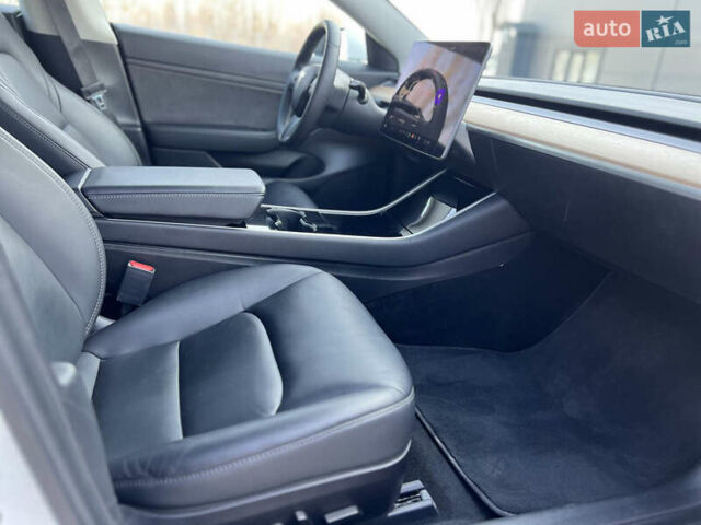 Тесла Модель 3, об'ємом двигуна 0 л та пробігом 58 тис. км за 19000 $, фото 22 на Automoto.ua